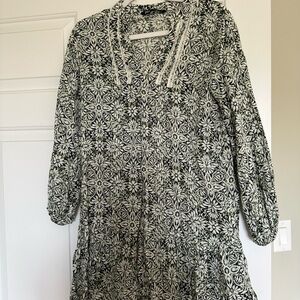 Elegant Black and White Patterned Dress